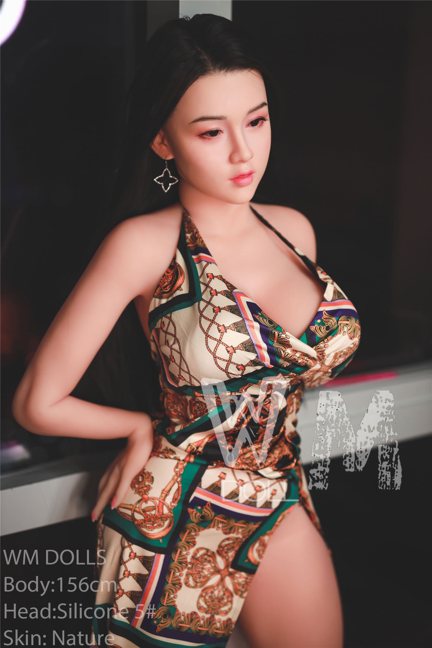 Секс-кукла Ashi фото 7 - SexDolls.com.ua Секс кукла Ashi с пышными формами позирует