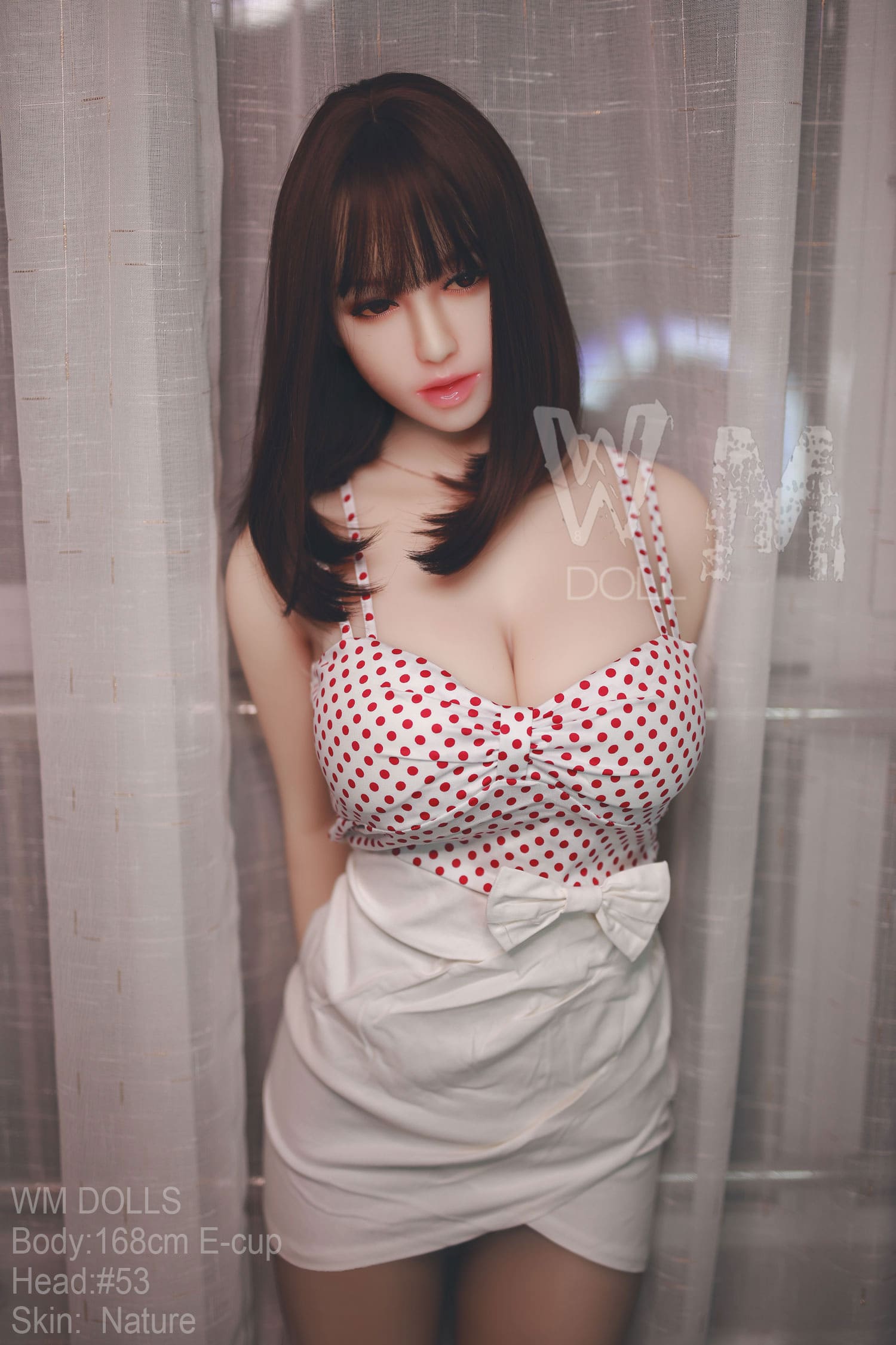 Секс-кукла Etel фото 15 - SexDolls.com.ua Реалистичная секс кукла Etel стоит возле окна