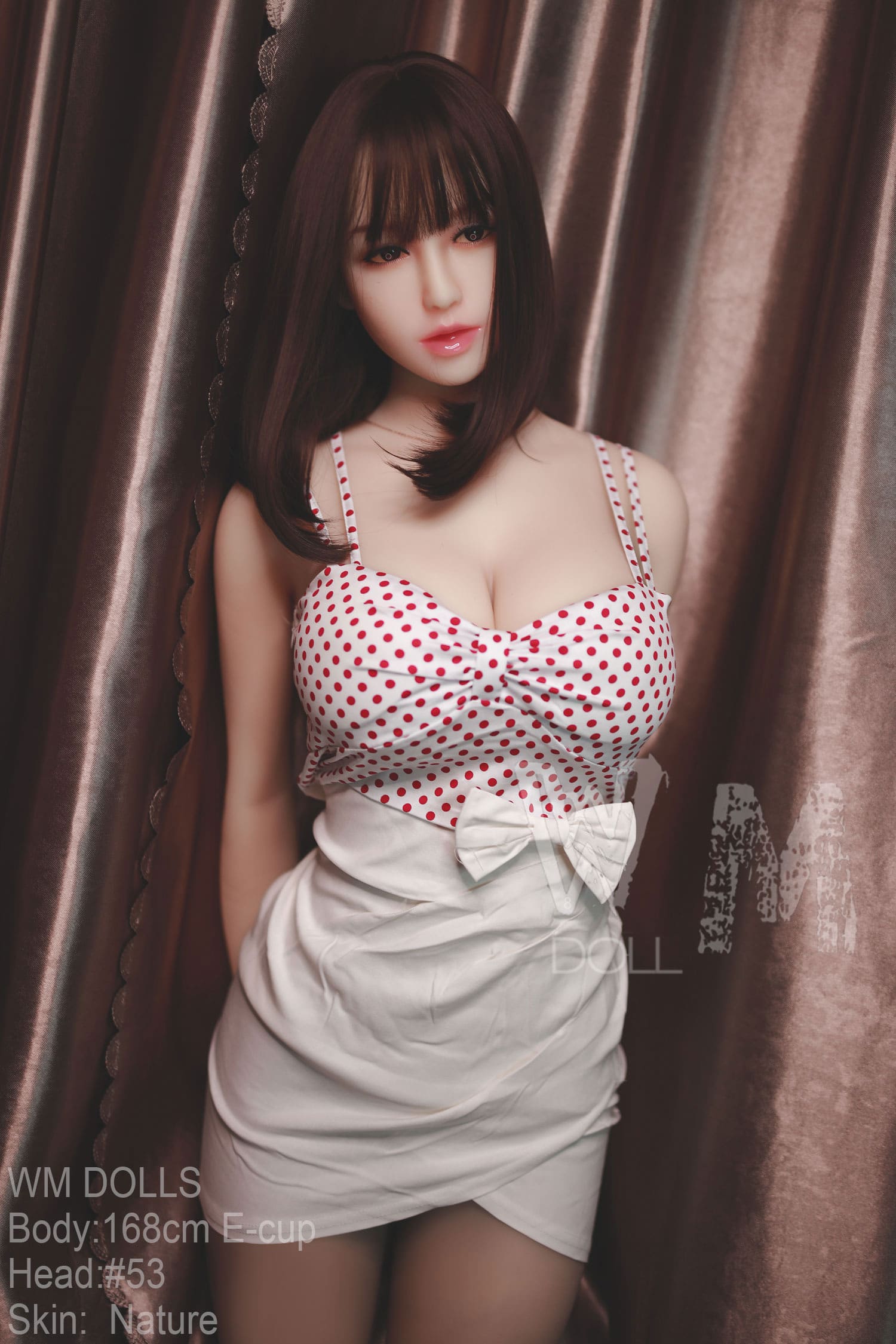 Секс-кукла Etel фото 3 - SexDolls.com.ua Секс кукла Etel в милом платье смотрит прямо