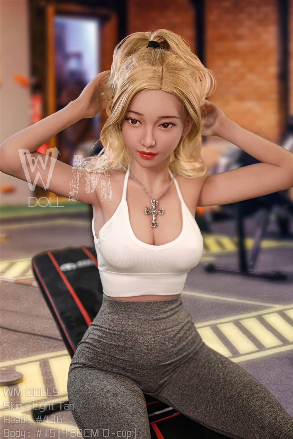Секс-кукла Ibbi фото 1 - SexDolls.com.ua Шикарная секс кукла Ibbi поправляет прическу