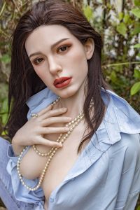 Секс-кукла Charlotte фото 24 - SexDolls.com.ua Секс кукла Charlotte с расстегнутой рубашкой фото лица