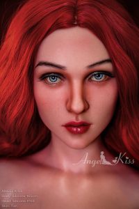 Секс кукла Debra лицо вблизи
