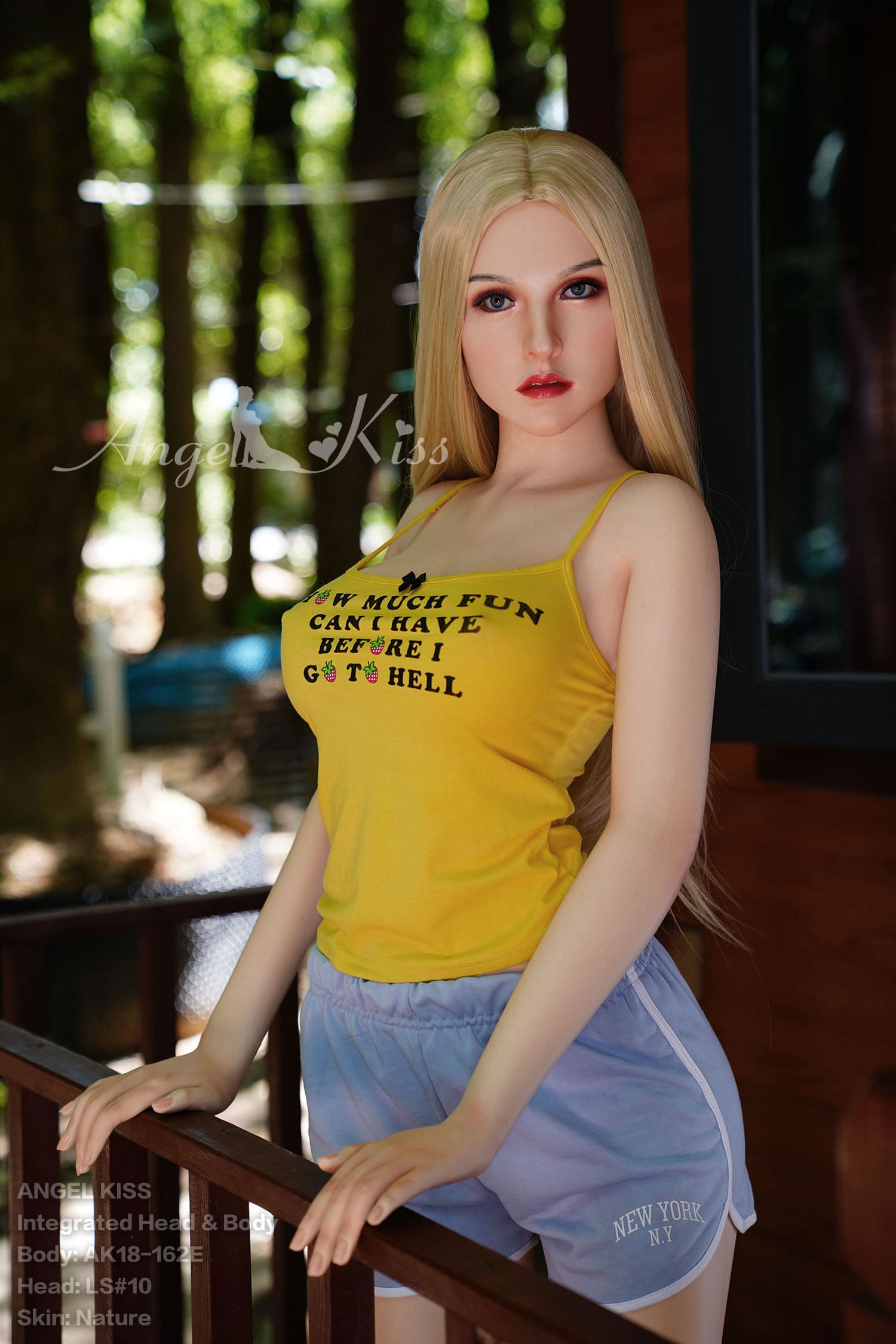 Секс-кукла Peggy фото 15 - SexDolls.com.ua Секс кукла Peggy смотрит в камеру