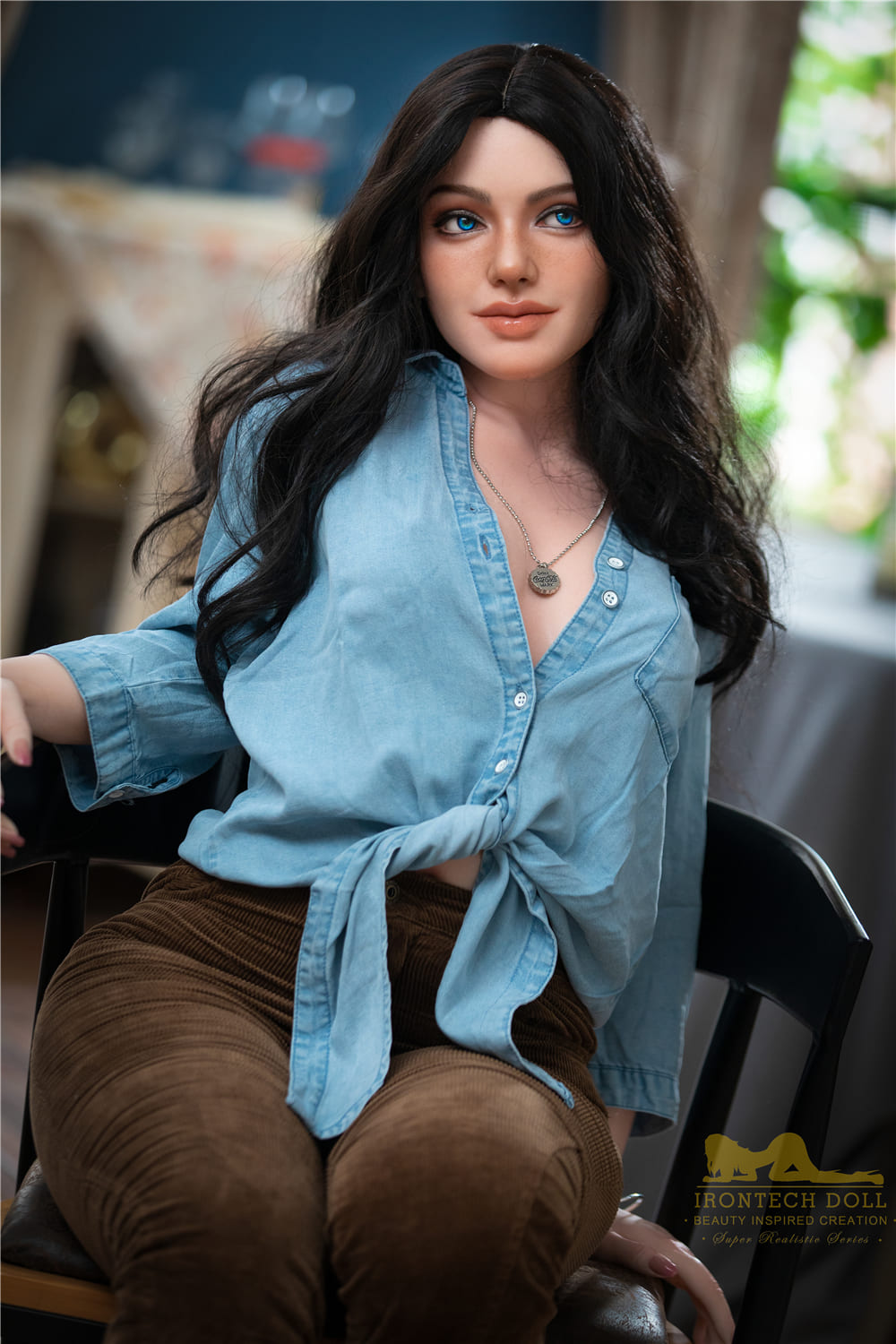 Секс-кукла Bel фото 3 - SexDolls.com.ua Секс кукла Bel с завязанной рубашкой