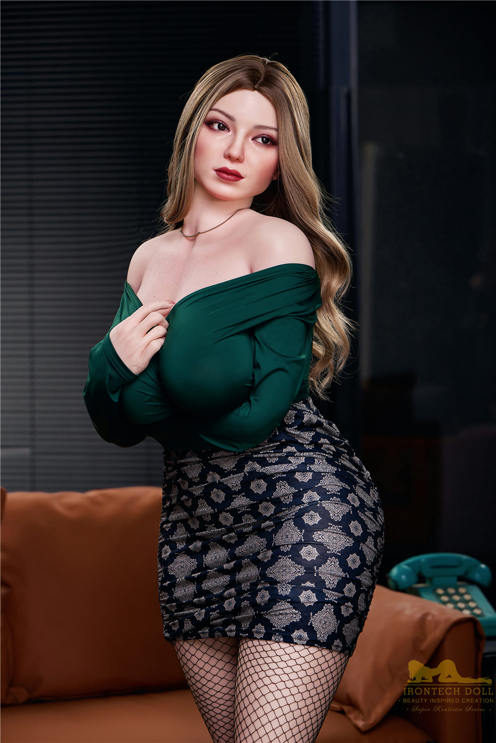 Секс-кукла Kadi фото 4 - SexDolls.com.ua Секс кукла Kadi в платье