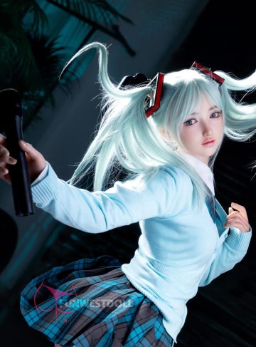 Секс-кукла Miku Hatsune позирует
