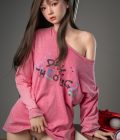 Секс кукла Somin азиатка стоит в розовой кофте