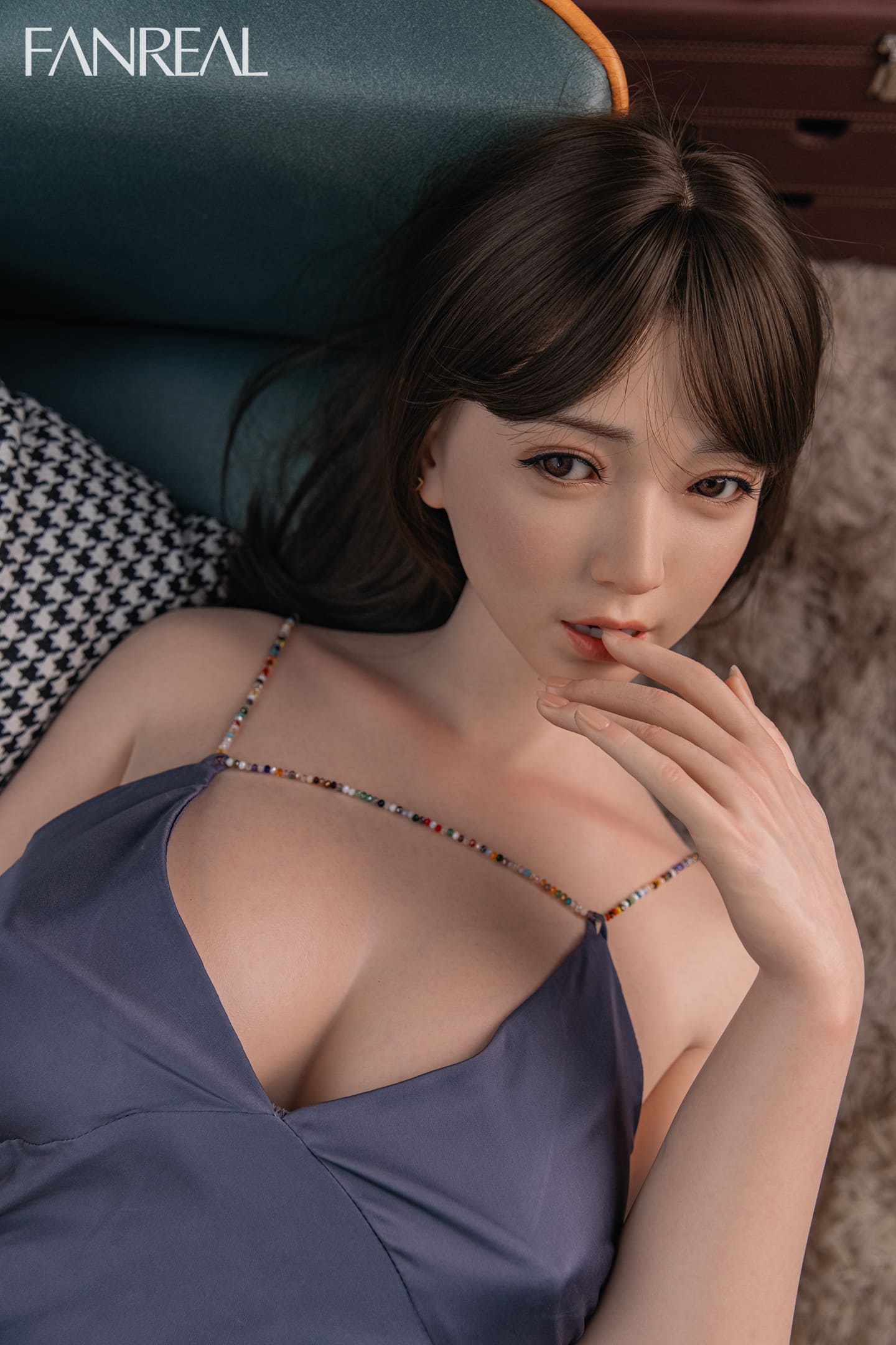 Торс секс-куклы с головой Hue фото15 - SexDolls.com.ua Торс секс куклы с головой Hue с челкой