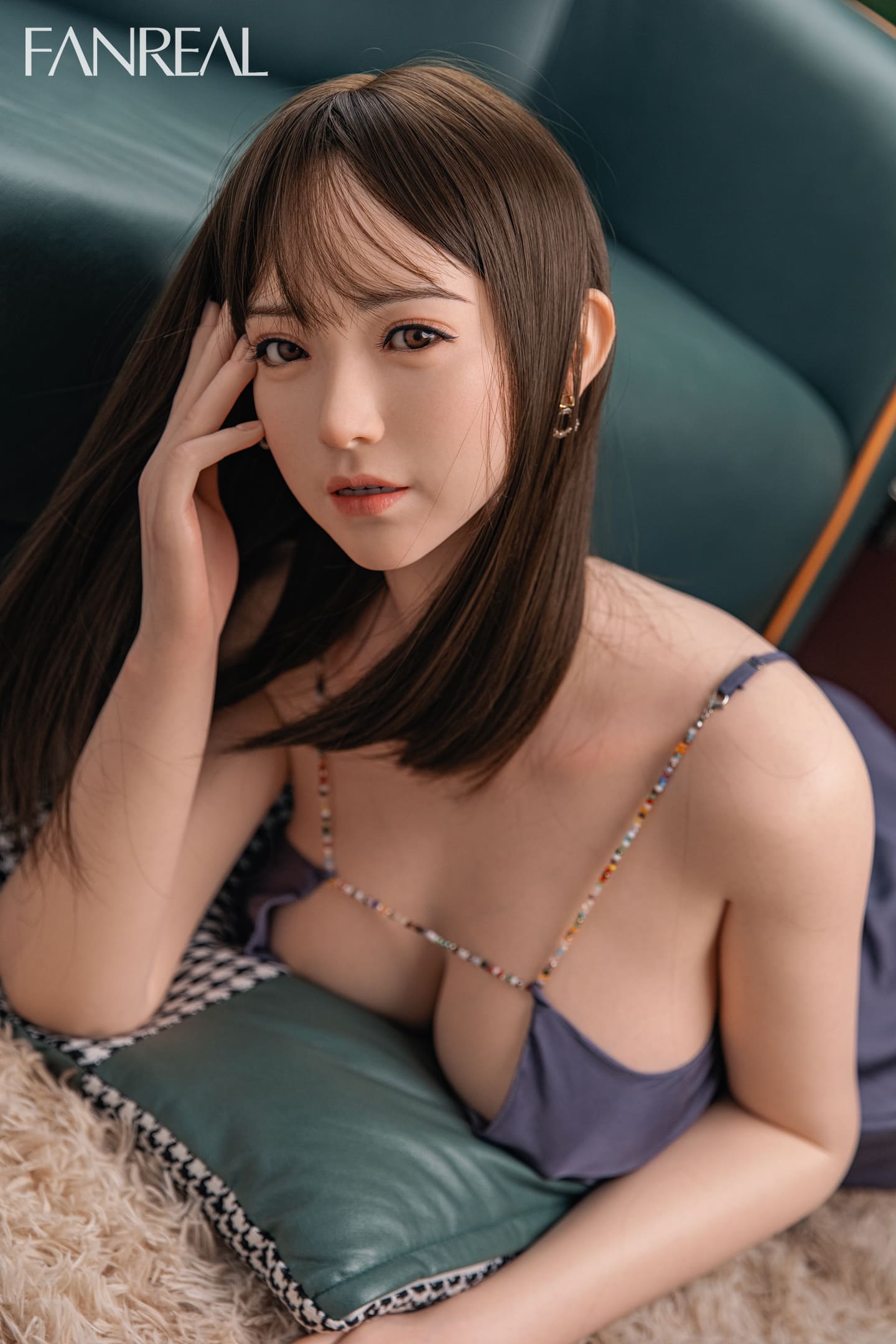 Торс секс-куклы с головой Hue фото17 - SexDolls.com.ua Торс секс куклы с головой Hue с короткой стрижкой