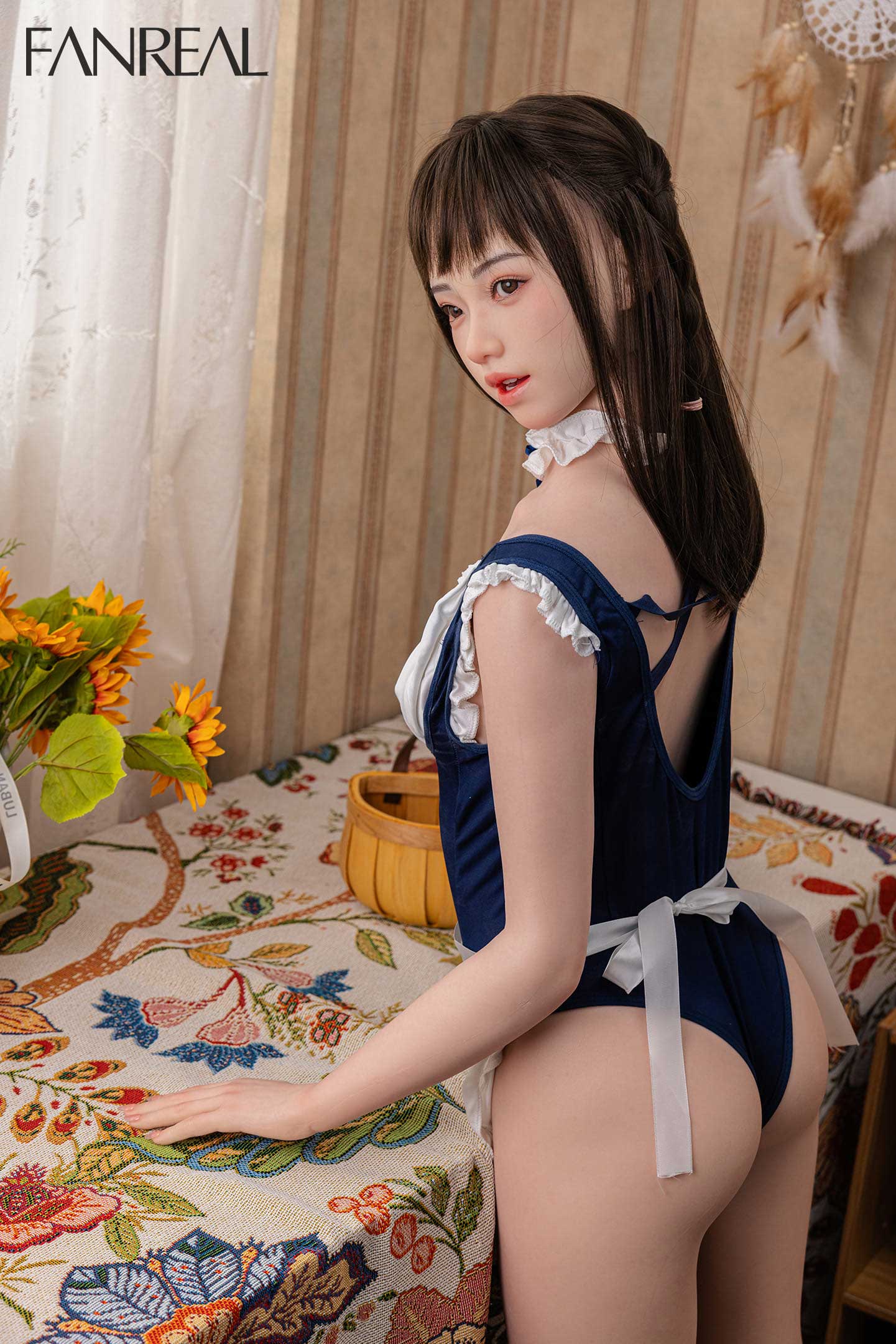 Секс-кукла Jiayi фото 04 - SexDolls.com.ua Секс кукла Jiayi стоит задом
