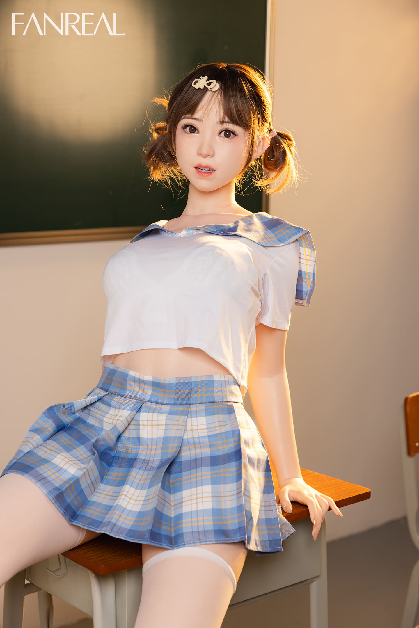 Секс-кукла Soojung фото 01 - SexDolls.com.ua Секс кукла Soojung в короткой юбке