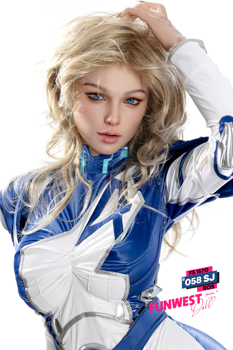 Секс-кукла Sue Storm - фото 10 - SexDolls.com.ua Секс кукла Sue Storm подняла руку к голове
