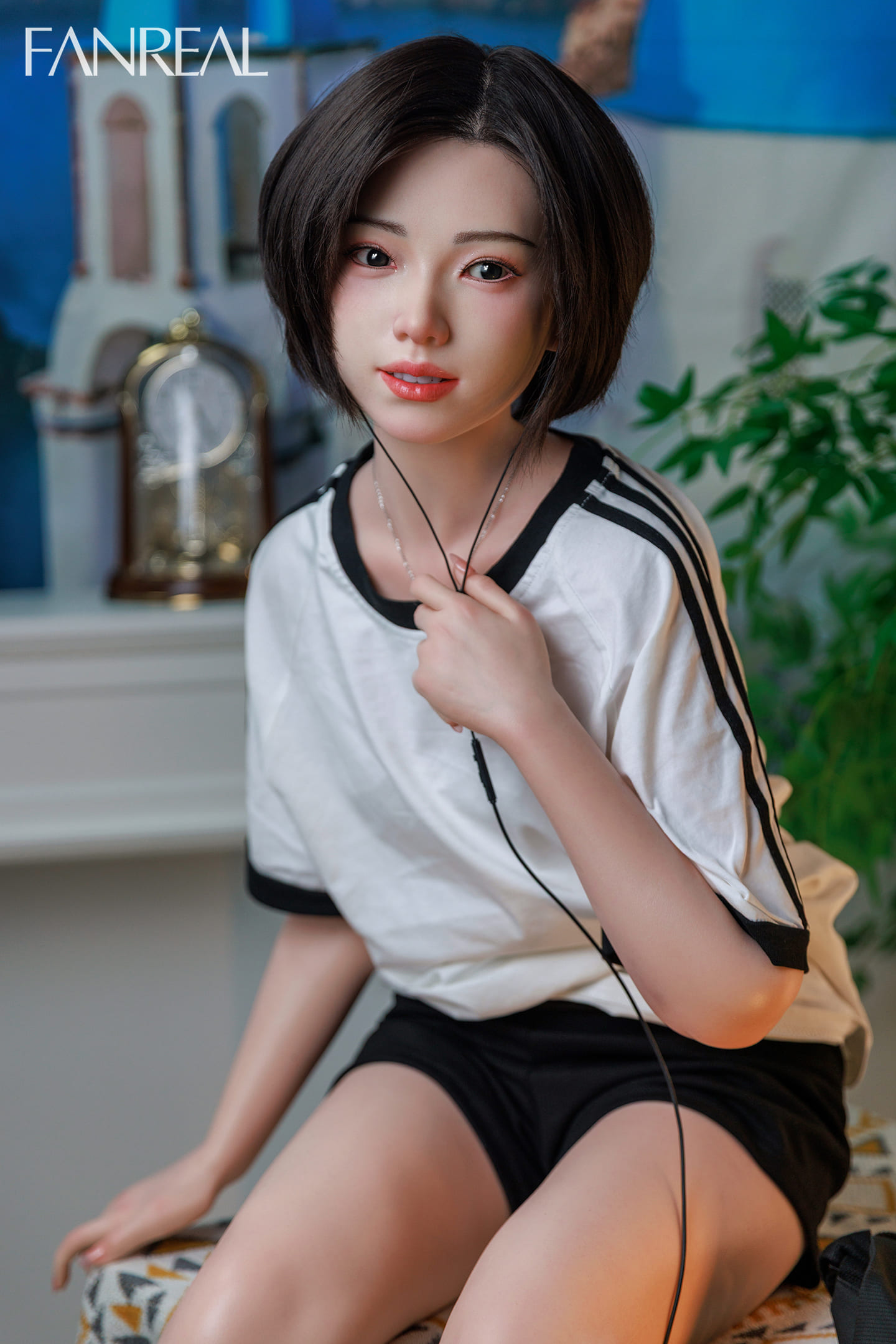Силиконовая секс-кукла Ying фото 24 - SexDolls.com.ua Силиконовая секс кукла Ying смотрит в камеру