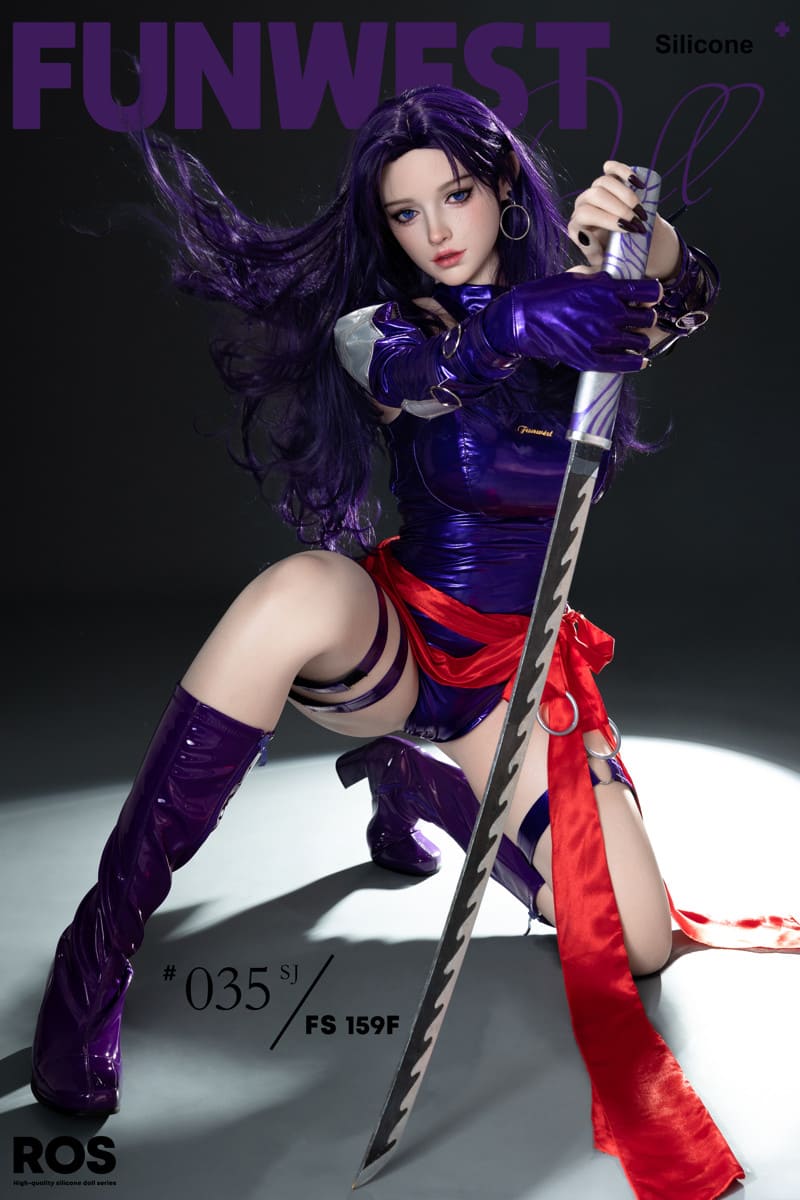 Секс-кукла Psylocke - фото 4 - SexDolls.com.ua Секс кукла Psylocke сидит с катаной в руке